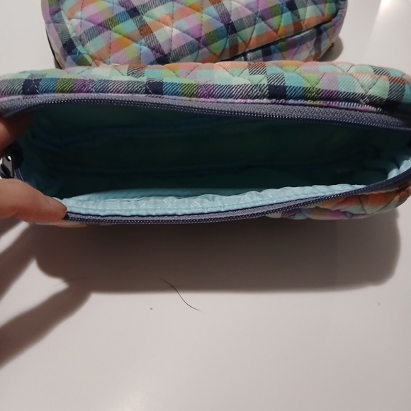 Vera Bradly 2 Piece Cosmetic Bags With Carry Case - Picture 6 of 7